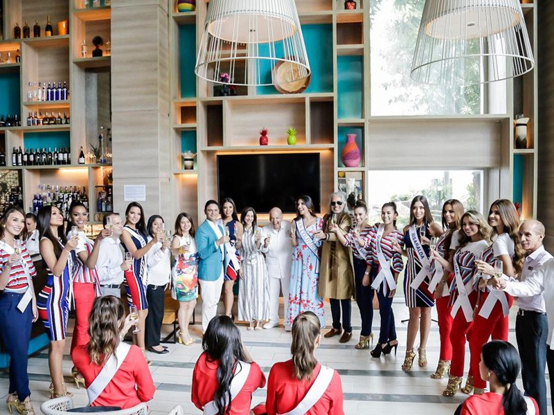 Recibimiento a las Reinas en el Hotel Hilton Cartagena