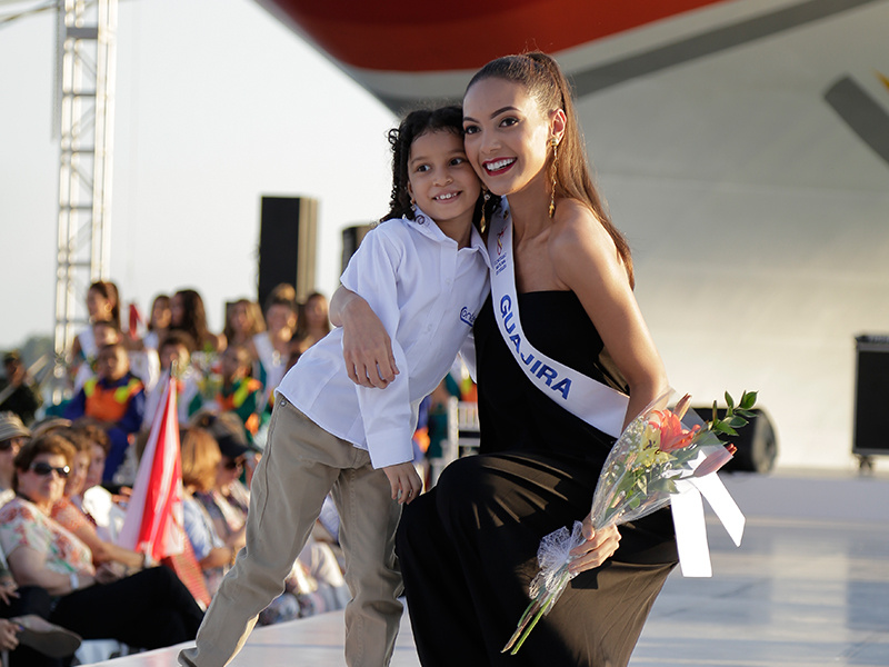 Sociedad Portuaria recibió a las reinas nacionales